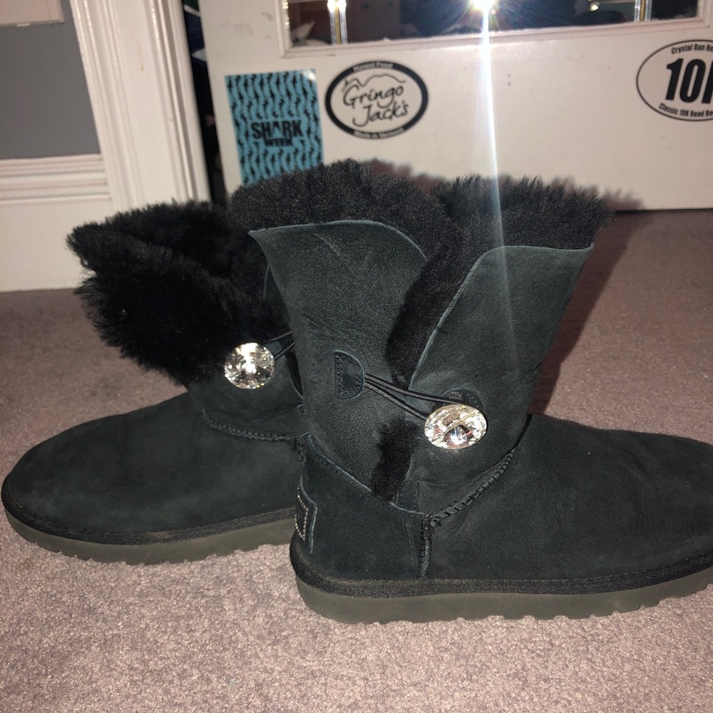 BAILEY BUTTON BLING BOOT (swarovski) black size 6